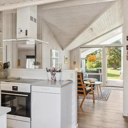 3 Bedroom Awesome In Dannemare